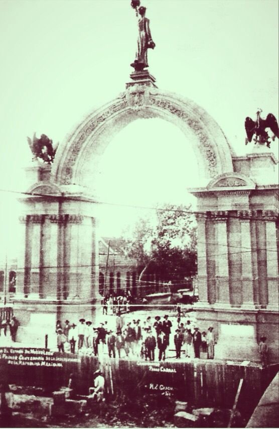 arco de la independencia monterrey - 2